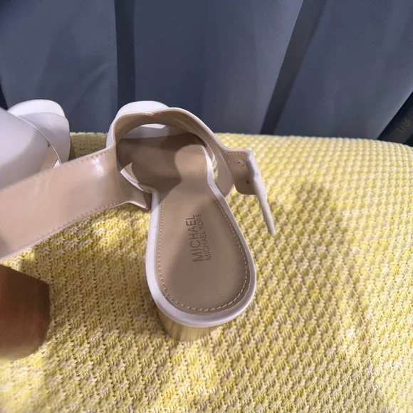 New - Picture 3 of 5